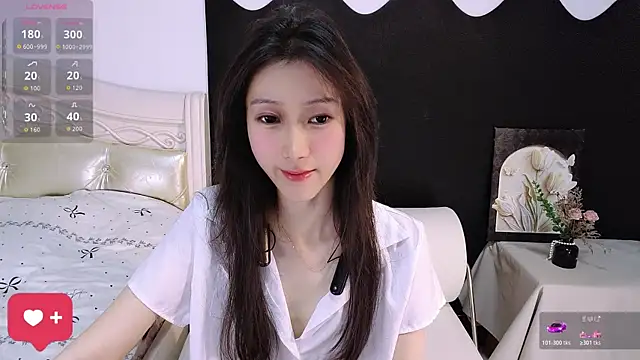 Snapshot of Queenbb88 chatting on June 5, 11:49 am Queenbb88 online show from June 5, 11:49 am