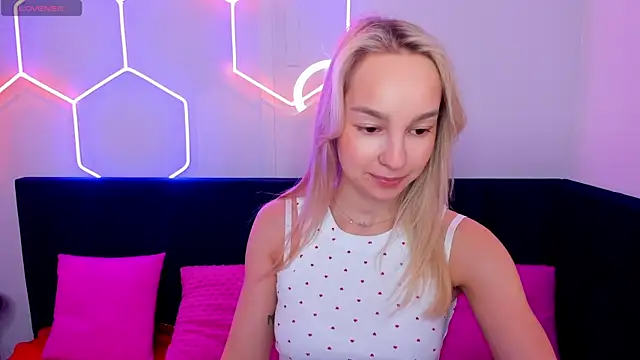 DaisyMellifluous online show from January 12, 1:44 am