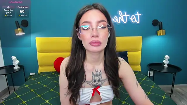 IvyDainty online show from June 7, 1:21 am
