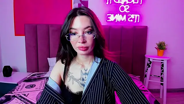IvyDainty online show from June 27, 1:21 am