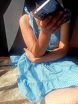 Snapshot of eddy_girl chatting on February 5, 7:57 am eddy girl online show from February 5, 7:57 am