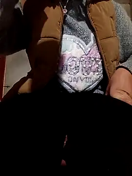 Snapshot of hoahong2 chatting on February 3, 6:00 am hoahong2 online show from February 3, 6:00 am