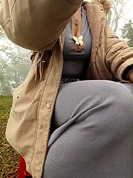 Snapshot of hoahong2 chatting on March 7, 1:57 am hoahong2 online show from March 7, 1:57 am