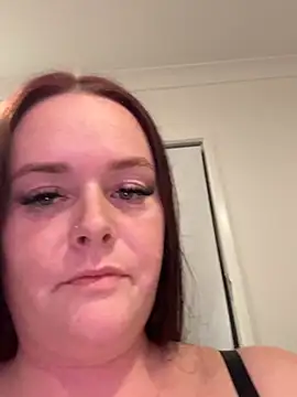 carinabro10 online show from May 2, 9:58 am