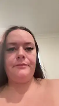 carinabro10 online show from June 1, 2:24 am