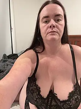 carinabro10 online show from June 20, 9:56 am