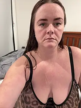 carinabro10 online show from July 21, 9:55 am