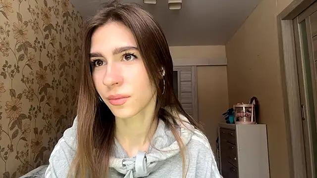 ElsieKuhlmann online show from January 13, 8:08 am