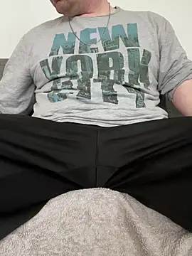 Snapshot of Fat__Slut chatting on February 22, 8:24 am Fat Slut online show from February 22, 8:24 am