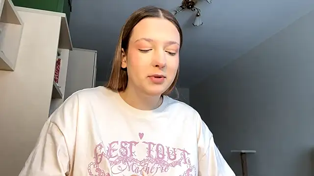 JammieMickiewicz online show from February 5, 7:24 am