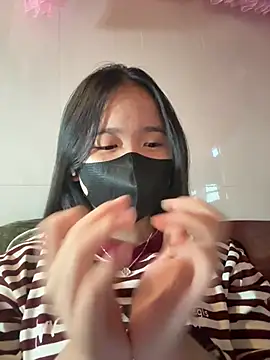 Gwen879 online show from January 13, 1:22 am