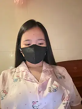 Snapshot of Gwen879 chatting on July 6, 1:30 pm Gwen879 online show from July 6, 1:30 pm