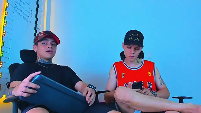 Thomas-Wil online show from February 10, 5:55 am