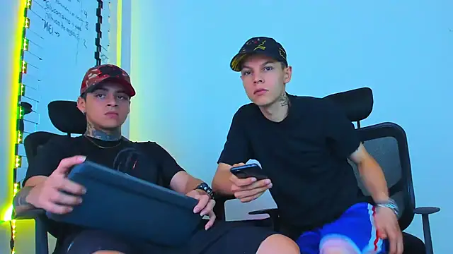 Thomas-Wil online show from February 11, 1:21 am