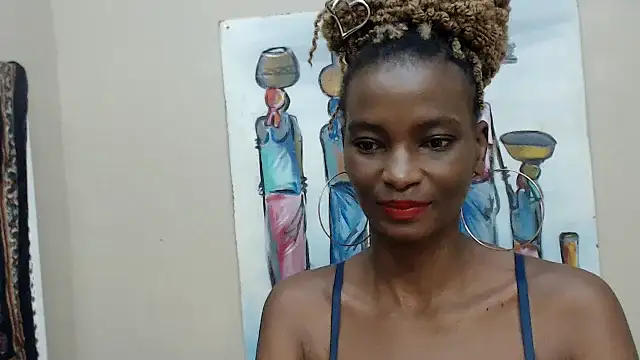 TallDivaNoir online show from July 2, 7:25 am