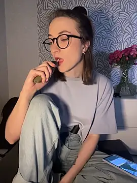 Snapshot of Persephone_Kore chatting on February 6, 2:09 pm Persephone Kore online show from February 6, 2:09 pm