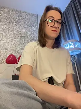 Snapshot of Persephone_Kore chatting on February 14, 5:32 pm Persephone Kore online show from February 14, 5:32 pm