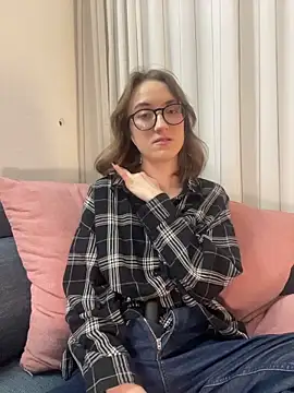 Snapshot of Persephone_Kore chatting on March 2, 7:32 pm Persephone Kore online show from March 2, 7:32 pm