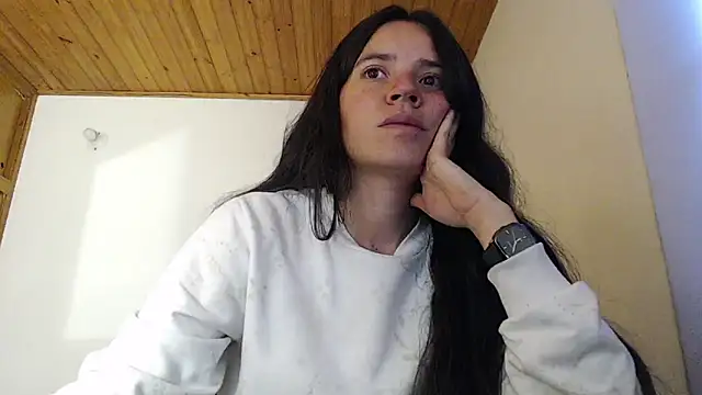 Snapshot of Shanel_Lozano chatting on June 10, 10:52 pm Shanel Lozano online show from June 10, 10:52 pm