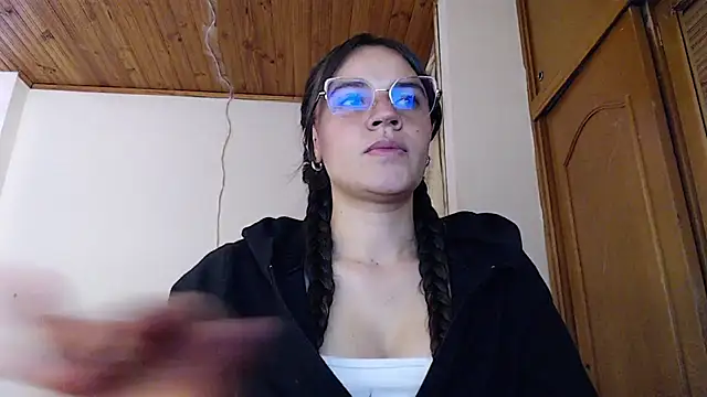 Shanel Lozano online show from August 3, 7:28 pm