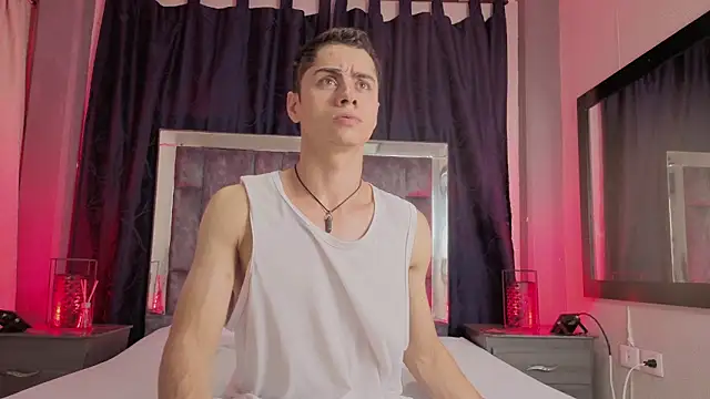 LeoMonnroe online show from February 10, 7:40 pm