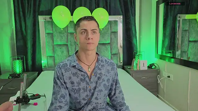 LeoMonnroe online show from March 6, 7:43 pm