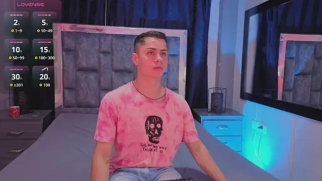 LeoMonnroe online show from April 30, 7:09 pm