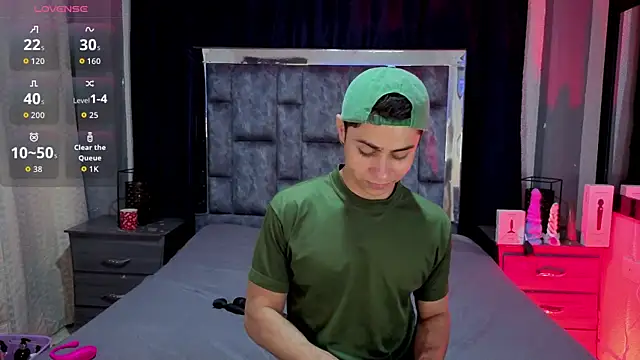 LeoMonnroe online show from May 22, 8:58 pm
