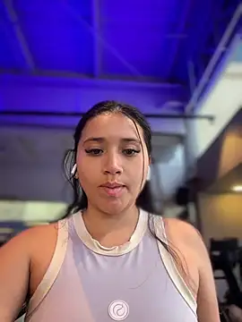 Snapshot of Veronica_Wins_ chatting on July 28, 7:39 pm Veronica Wins online show from July 28, 7:39 pm