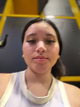 Snapshot of Veronica_Wins_ chatting on July 28, 9:58 pm Veronica Wins online show from July 28, 9:58 pm