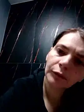Snapshot of roksa2026 chatting on June 11, 7:17 am roksa2026 online show from June 11, 7:17 am