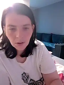 Snapshot of roksa2026 chatting on June 21, 5:54 am roksa2026 online show from June 21, 5:54 am