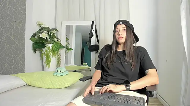 ViictoriiaSaenz online show from April 27, 3:59 am