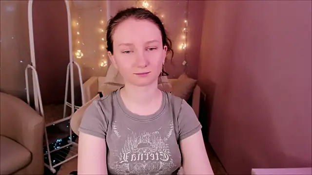 SunshineBlaze online show from March 12, 5:35 am