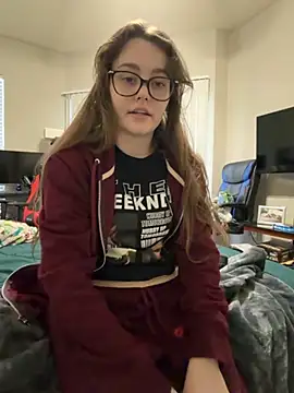 julia4thewin online show from February 19, 11:12 pm