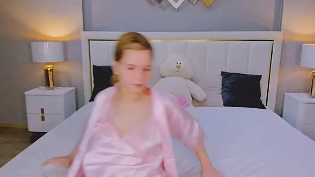 ALZA AZURE online show from February 13, 6:15 pm