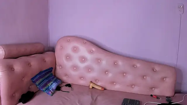 LeticiaHinkley online show from February 2, 7:34 pm