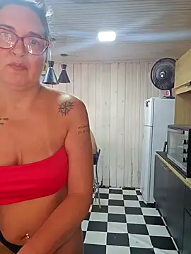 Snapshot of bellafortune69 chatting on February 15, 2:14 pm bellafortune69 online show from February 15, 2:14 pm