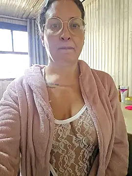 bellafortune69 online show from July 16, 4:02 pm