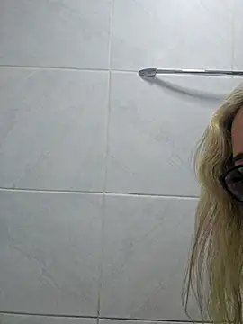bellafortune69 online show from August 3, 5:17 am