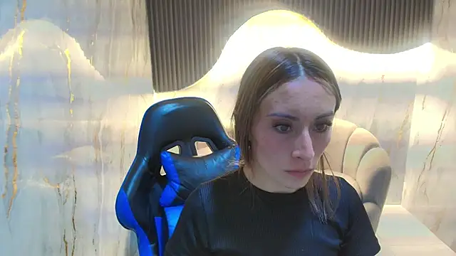 katalina r  online show from February 8, 3:10 am