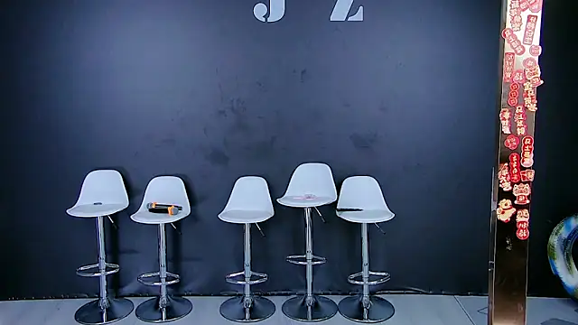 D-lucky2 online show from March 17, 11:35 am