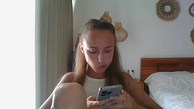 Snapshot of Nyvoria chatting on March 14, 3:23 am Nyvoria online show from March 14, 3:23 am