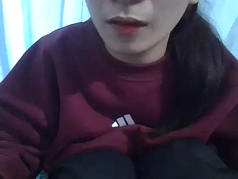 berry alma06 online show from March 8, 1:04 pm