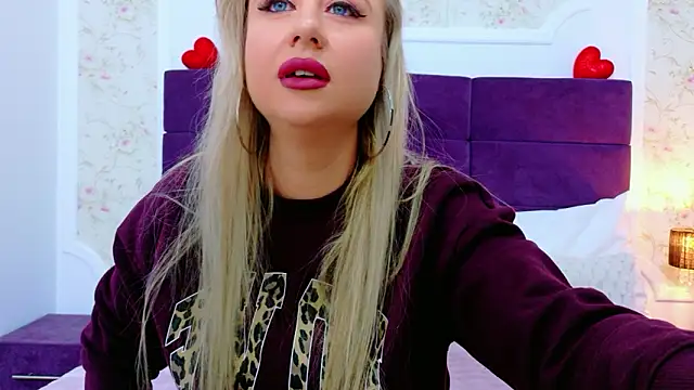 EvelinHill online show from March 8, 5:11 am