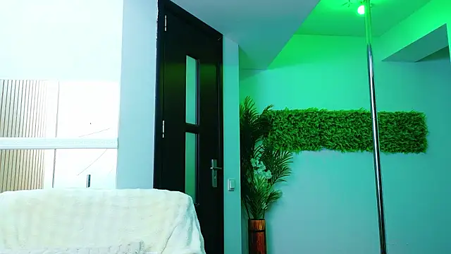 EvelinHill online show from March 16, 4:51 am