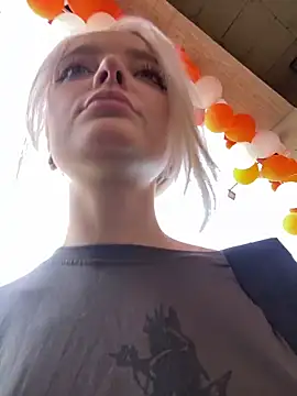 aka Blonde online show from June 3, 9:56 am