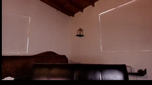 Canela Osada  online show from February 20, 12:27 pm