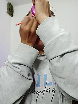 Snapshot of gabriela_grace1 chatting on February 11, 2:33 pm gabriela grace1 online show from February 11, 2:33 pm