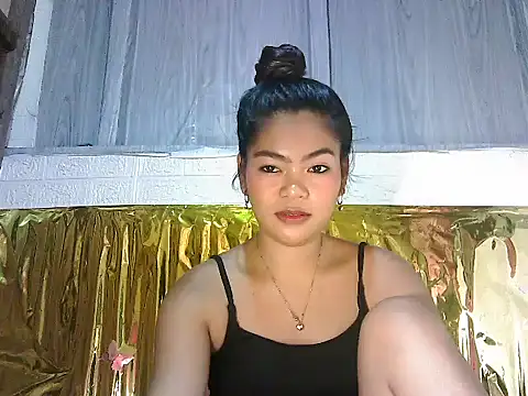 Snapshot of Sexyhotjove chatting on May 28, 4:54 am Sexyhotjove online show from May 28, 4:54 am